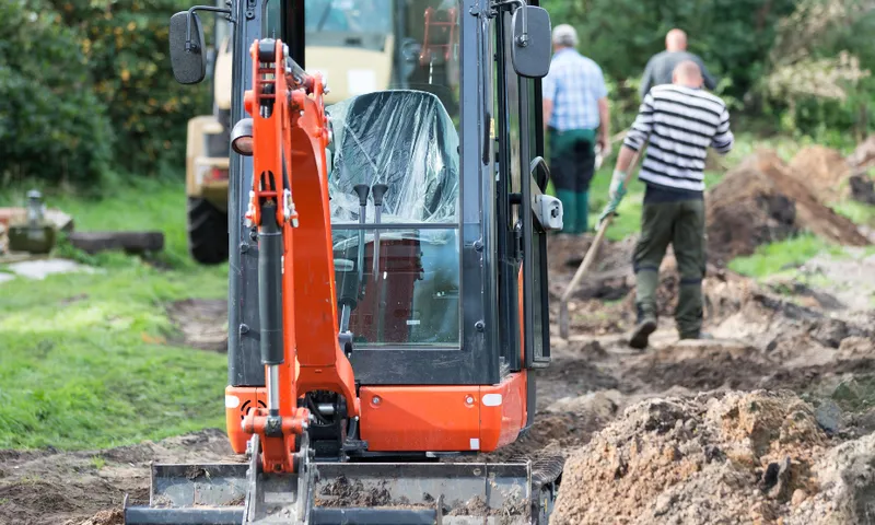 Can Anyone Hire a Mini Digger in the UK? 